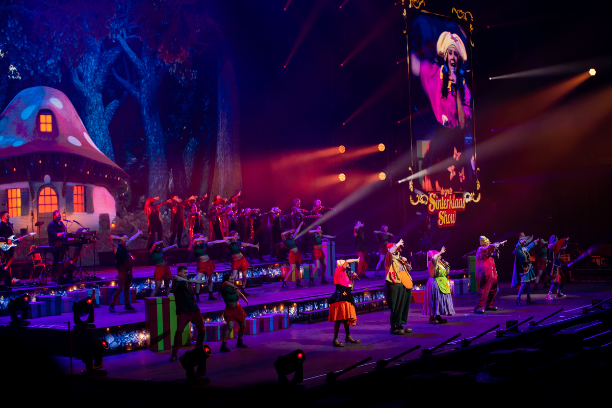 De Grote Sinterklaasshow 2024 @ Sportpaleis, foto 16, foto's door Goele Bormans - FrontView Magazine