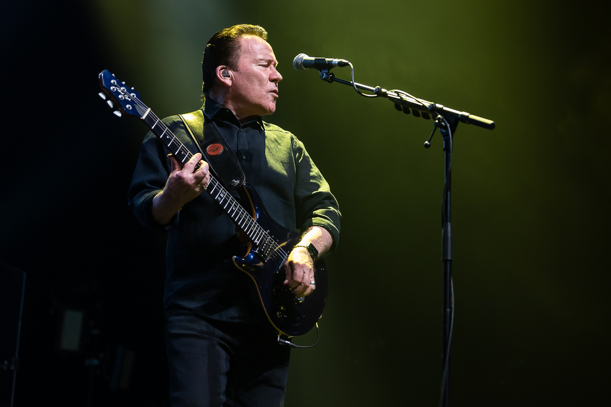 UB40 Celebrating 45 years @ Lotto Arena, picture 2, photographed by Marc Verdonck - FrontView Magazine