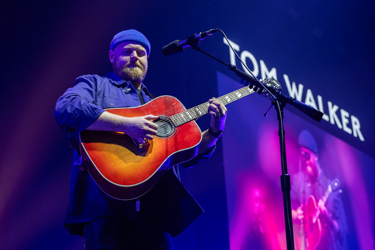 Tom Walker @ Vorst Nationaal, picture 10, photographed by David Johnson - FrontView Magazine