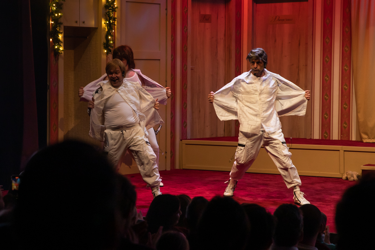 Première Christmas Comeback @ Fakkeltheater - Rode Zaal, foto 28, foto's door Goele Bormans - FrontView Magazine