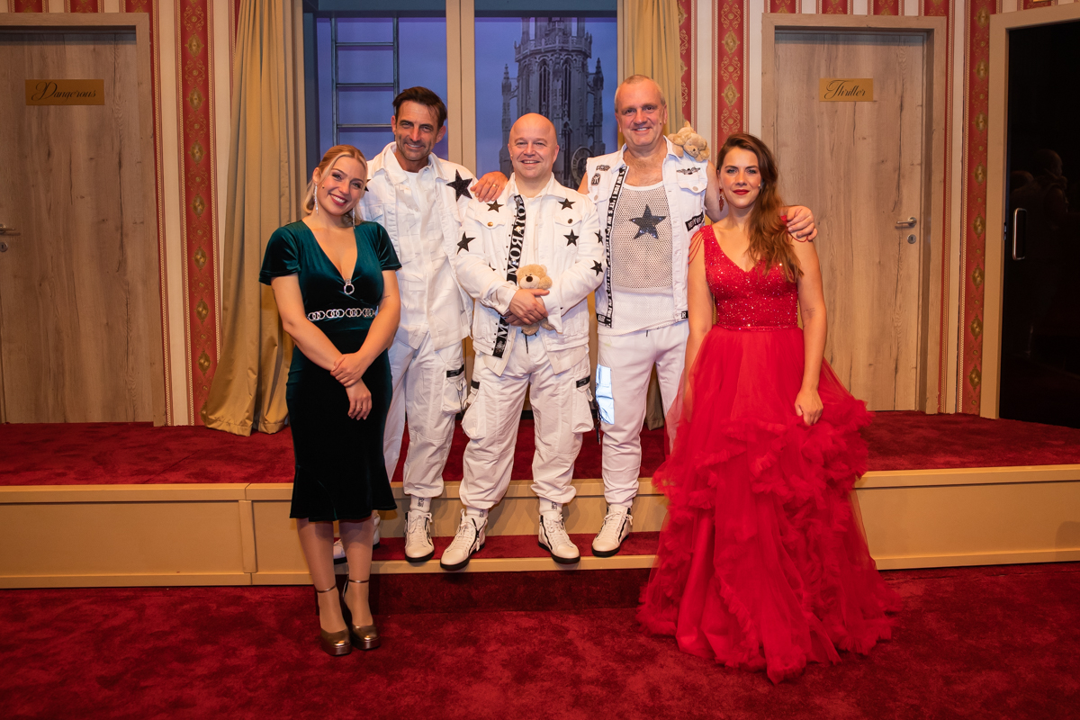 Première Christmas Comeback @ Fakkeltheater - Rode Zaal, foto 41, foto's door Goele Bormans - FrontView Magazine