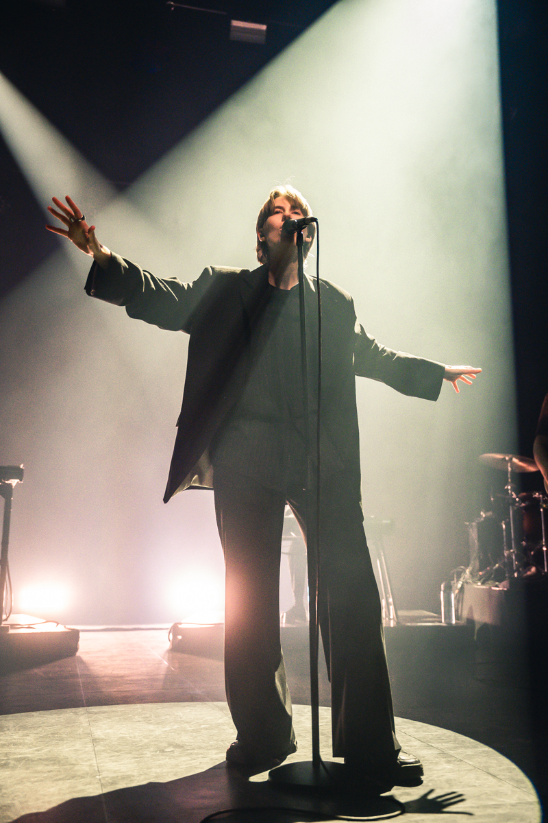 Whispering Sons @ AB, picture 1, photographed by Jelle Meersschaut - FrontView Magazine