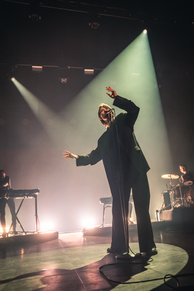 Whispering Sons @ AB, picture 2, photographed by Jelle Meersschaut - FrontView Magazine