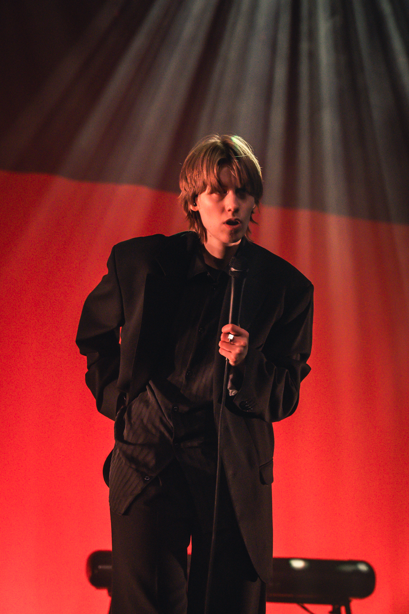 Whispering Sons @ AB, picture 4, photographed by Jelle Meersschaut - FrontView Magazine
