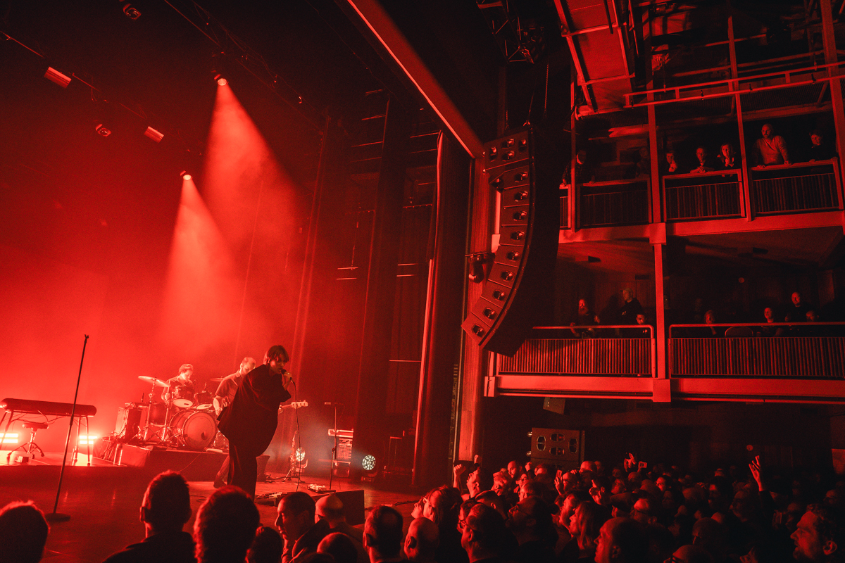 Whispering Sons @ AB, picture 6, photographed by Jelle Meersschaut - FrontView Magazine