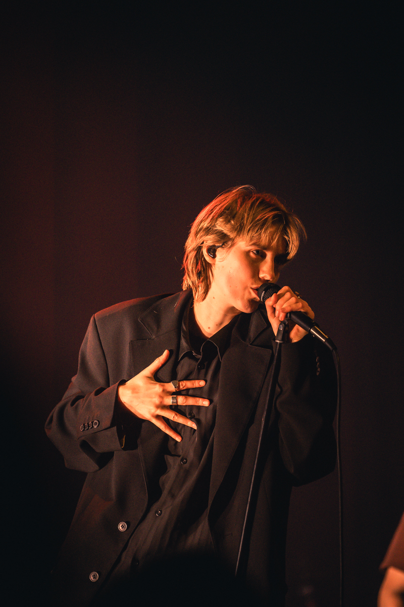 Whispering Sons @ AB, picture 7, photographed by Jelle Meersschaut - FrontView Magazine