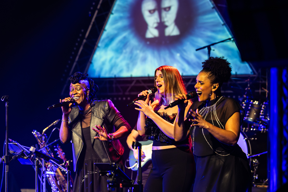 Floyd MATTERS - 10th anniversary @ Bourlaschouwburg, picture 3, photographed by Marc Verdonck - FrontView Magazine