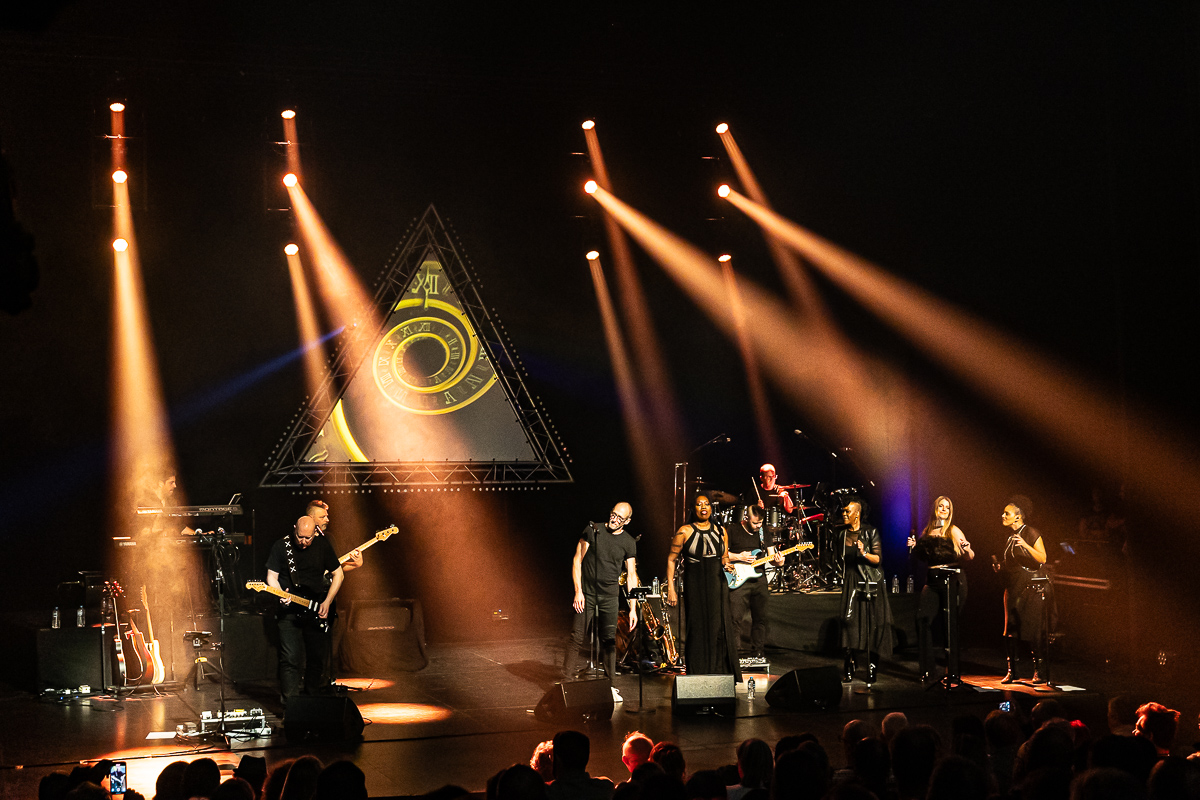 Floyd MATTERS - 10th anniversary @ Bourlaschouwburg, picture 25, photographed by Marc Verdonck - FrontView Magazine