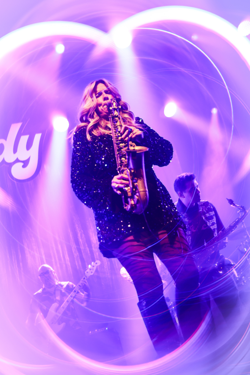 Candy Dulfer - We funk harder @ Poppodium 013, foto 6, foto's door Kitty van de Waart - FrontView Magazine