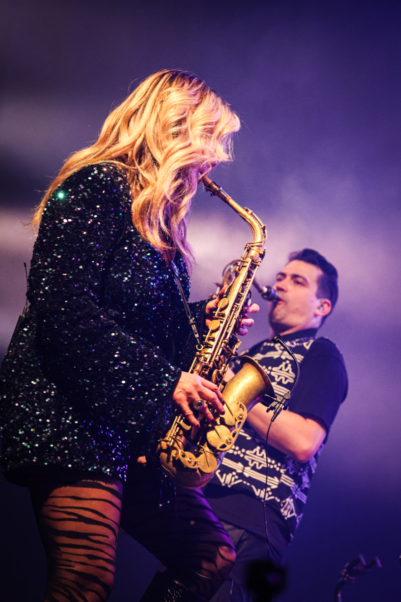 Candy Dulfer - We funk harder @ Poppodium 013, foto 10, foto's door Kitty van de Waart - FrontView Magazine