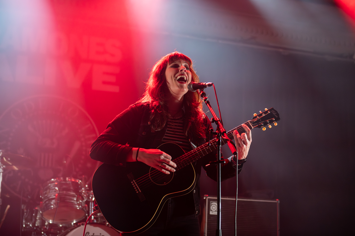 Flora Skuller @ De Casino, picture 1, photographed by Bart Janssens - FrontView Magazine