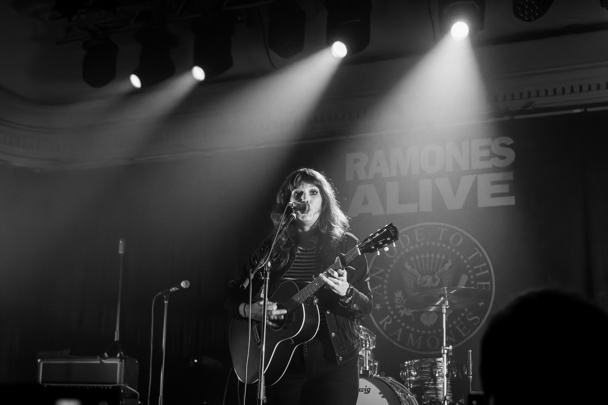 Flora Skuller @ De Casino, picture 3, photographed by Bart Janssens - FrontView Magazine