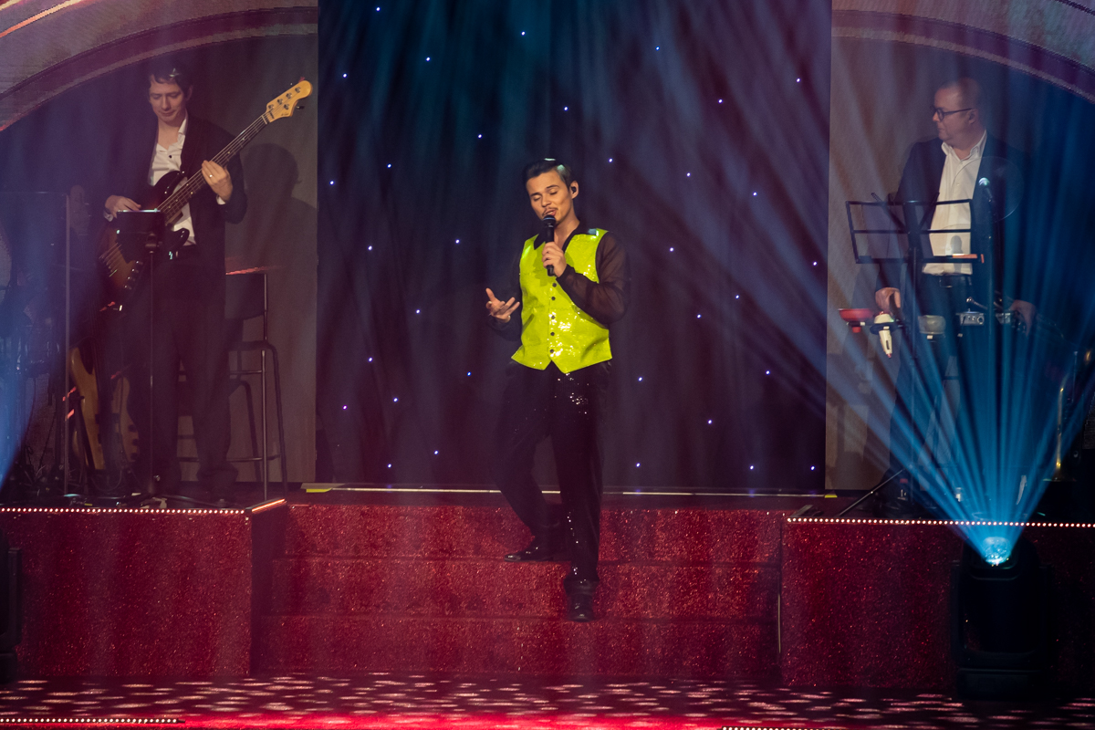 Première Winterrevue - Music Maestro @ Theater Elckerlyc, foto 18, foto's door Goele Bormans - FrontView Magazine