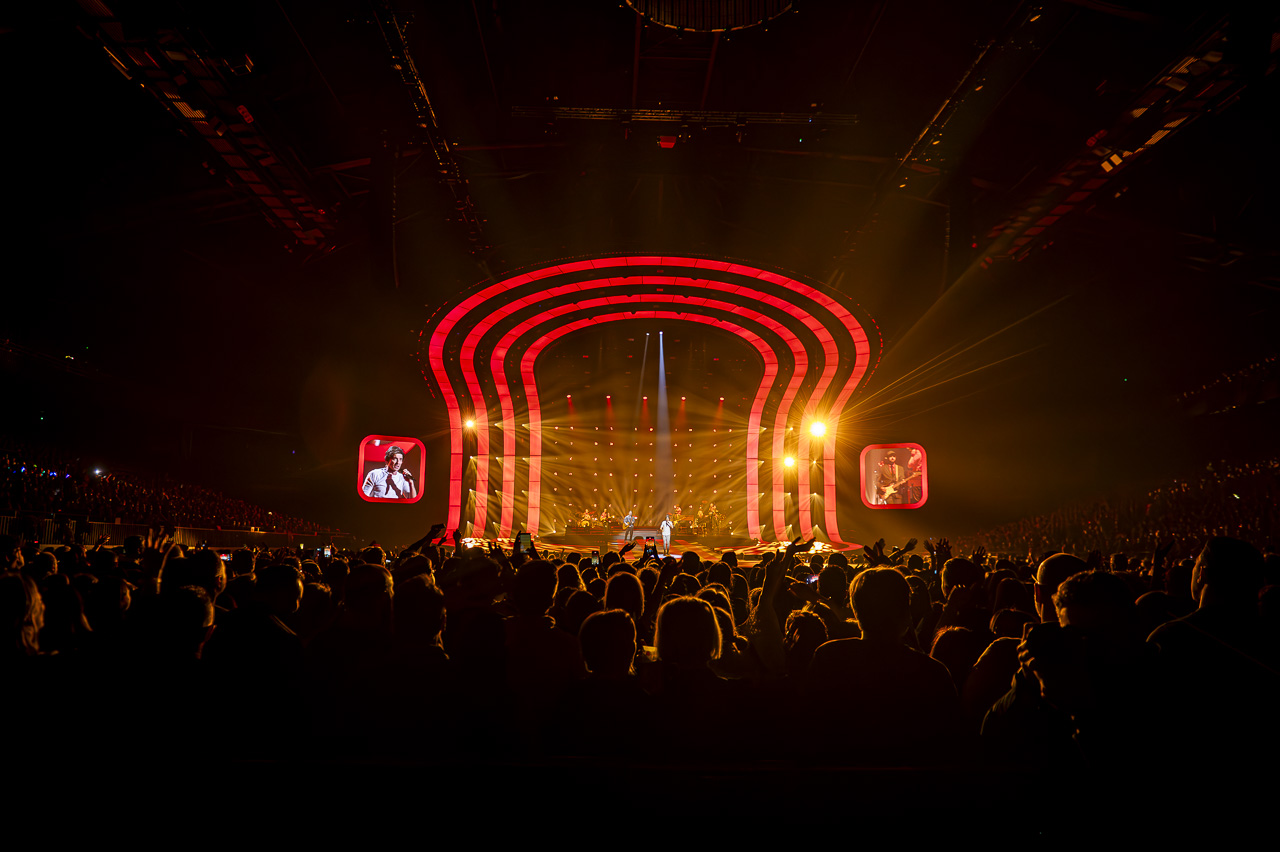 Clouseau40 @ Sportpaleis Antwerpen, picture 1, photographed by Dimitri Vanlommel - FrontView Magazine