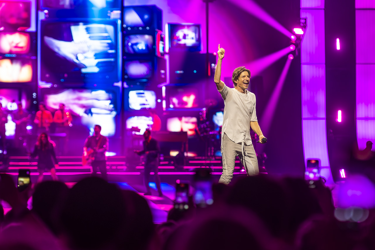 Clouseau40 @ Sportpaleis Antwerpen, picture 25, photographed by Dimitri Vanlommel - FrontView Magazine