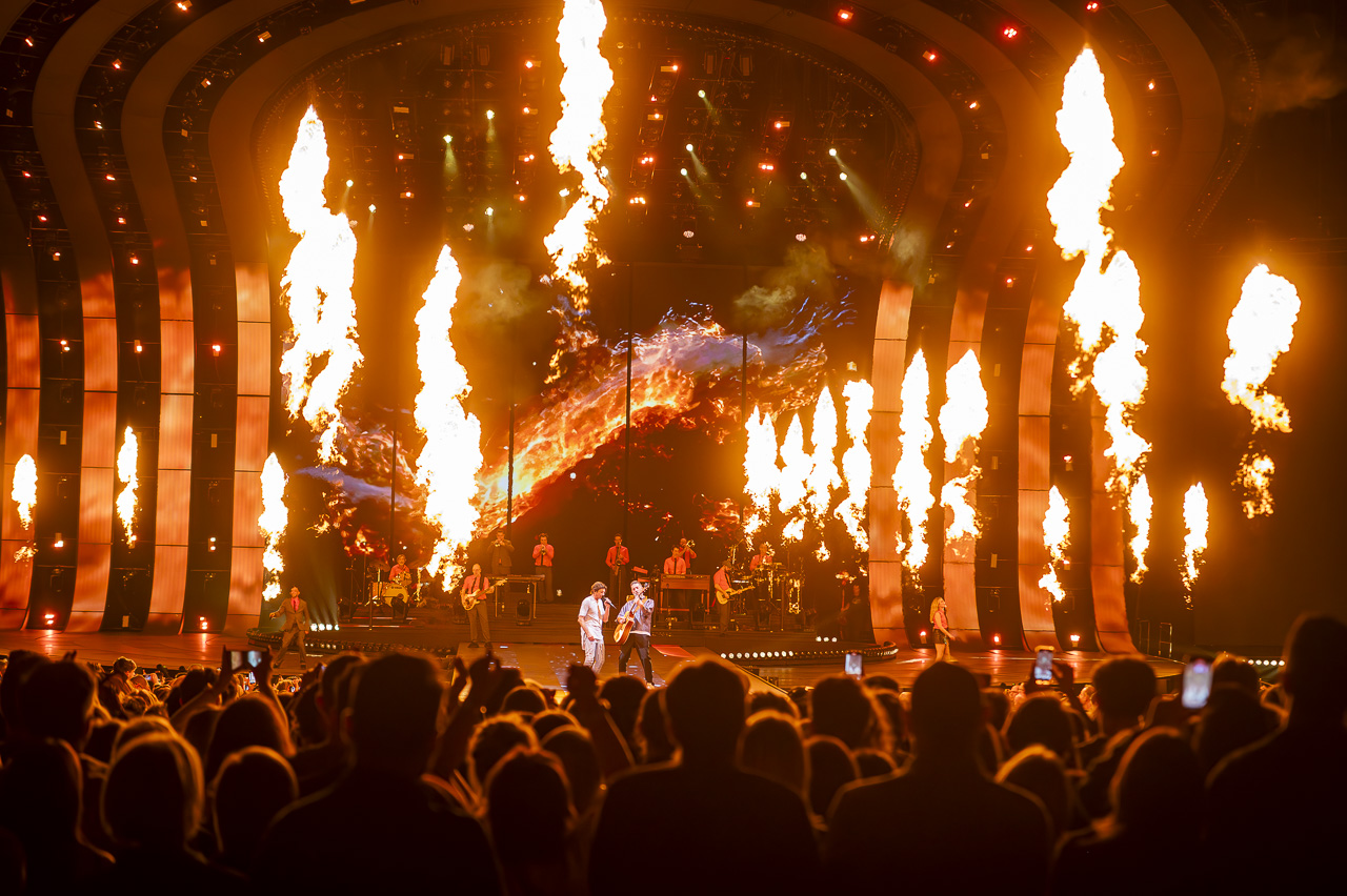 Clouseau40 @ Sportpaleis Antwerpen, picture 36, photographed by Dimitri Vanlommel - FrontView Magazine