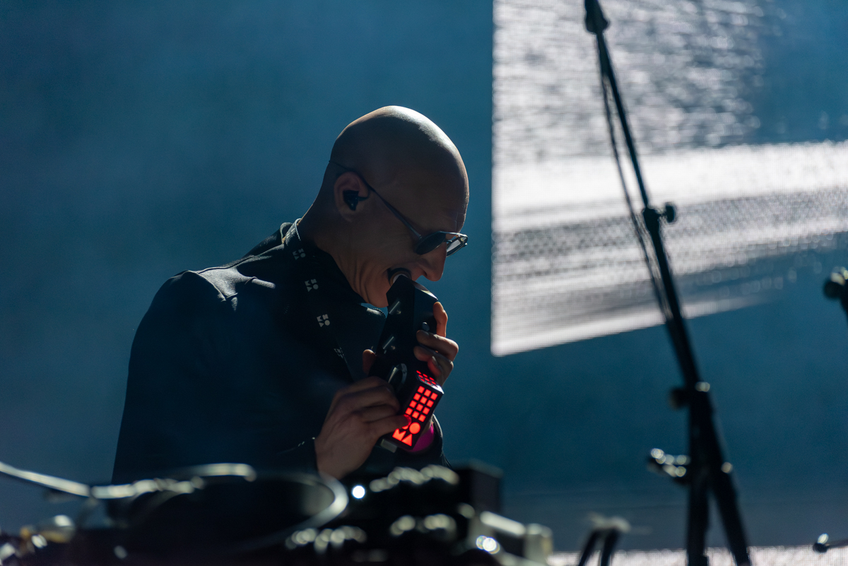 Neon electronics @ Vooruit, picture 7, photographed by Bart Janssens - FrontView Magazine