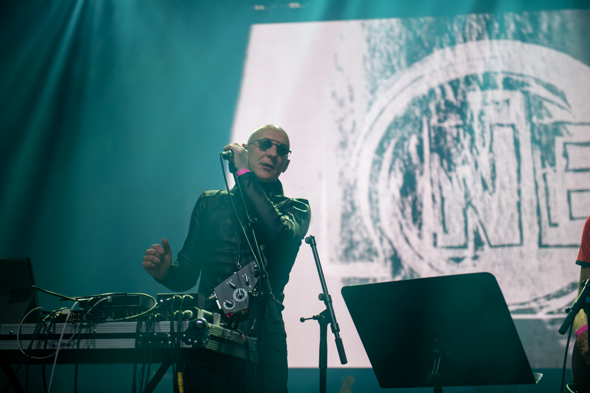 Neon electronics @ Vooruit, picture 12, photographed by Bart Janssens - FrontView Magazine