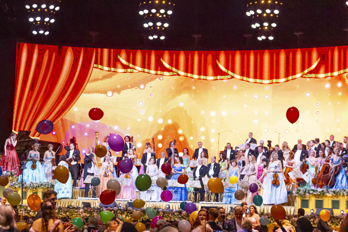 André Rieu Nieuwjaarsconcert 2025 @ sportpaleis, foto 2, foto's door dirk janssens - FrontView Magazine