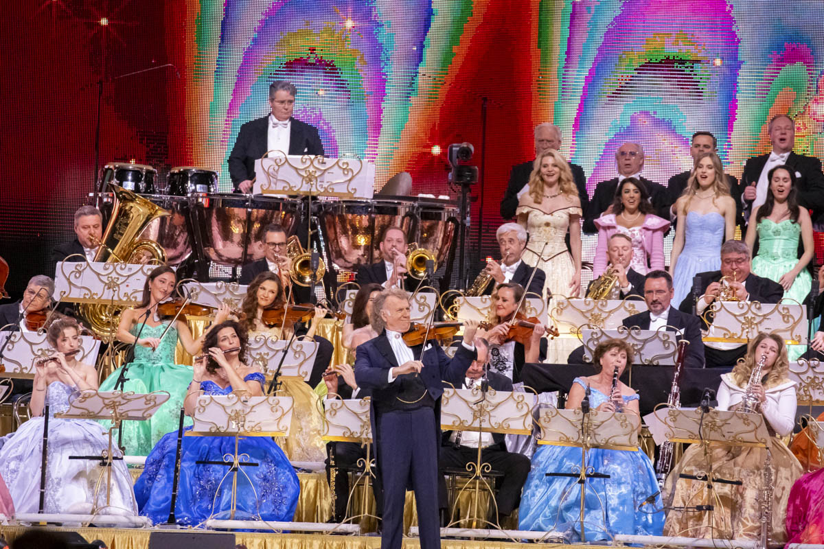 André Rieu Nieuwjaarsconcert 2025 @ sportpaleis, foto 6, foto's door dirk janssens - FrontView Magazine