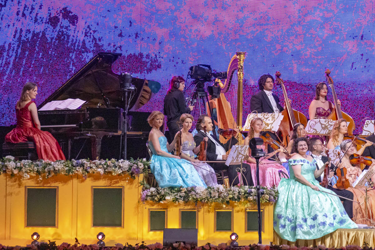 André Rieu Nieuwjaarsconcert 2025 @ sportpaleis, foto 12, foto's door dirk janssens - FrontView Magazine