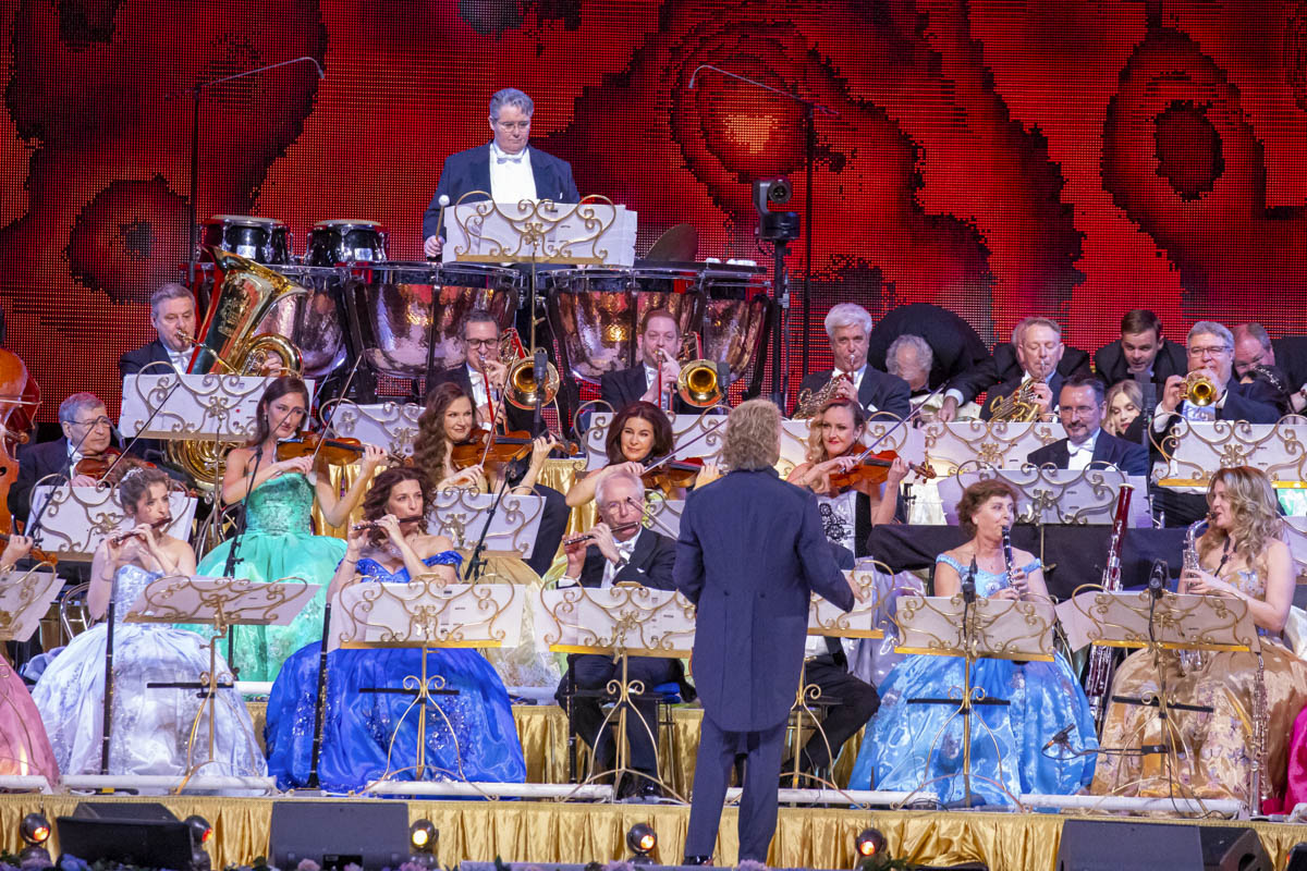 André Rieu Nieuwjaarsconcert 2025 @ sportpaleis, foto 13, foto's door dirk janssens - FrontView Magazine