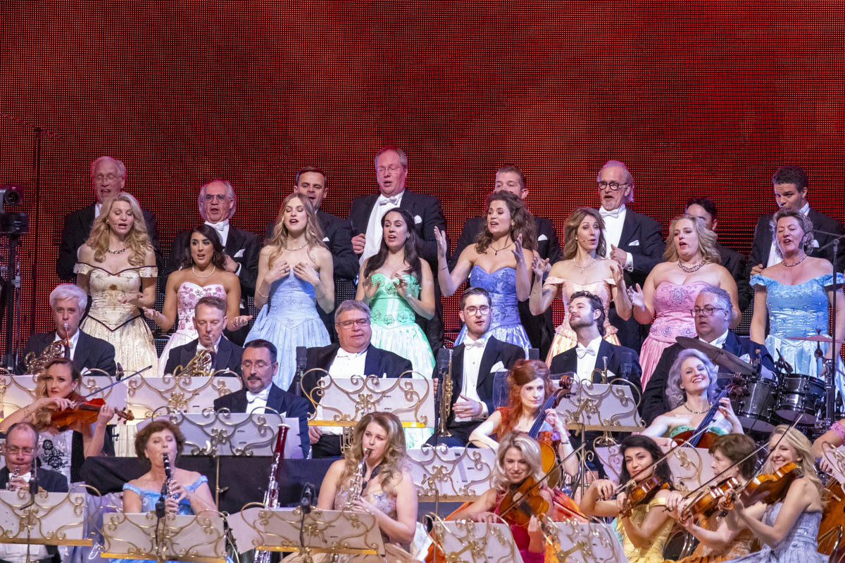 André Rieu Nieuwjaarsconcert 2025 @ sportpaleis, foto 15, foto's door dirk janssens - FrontView Magazine