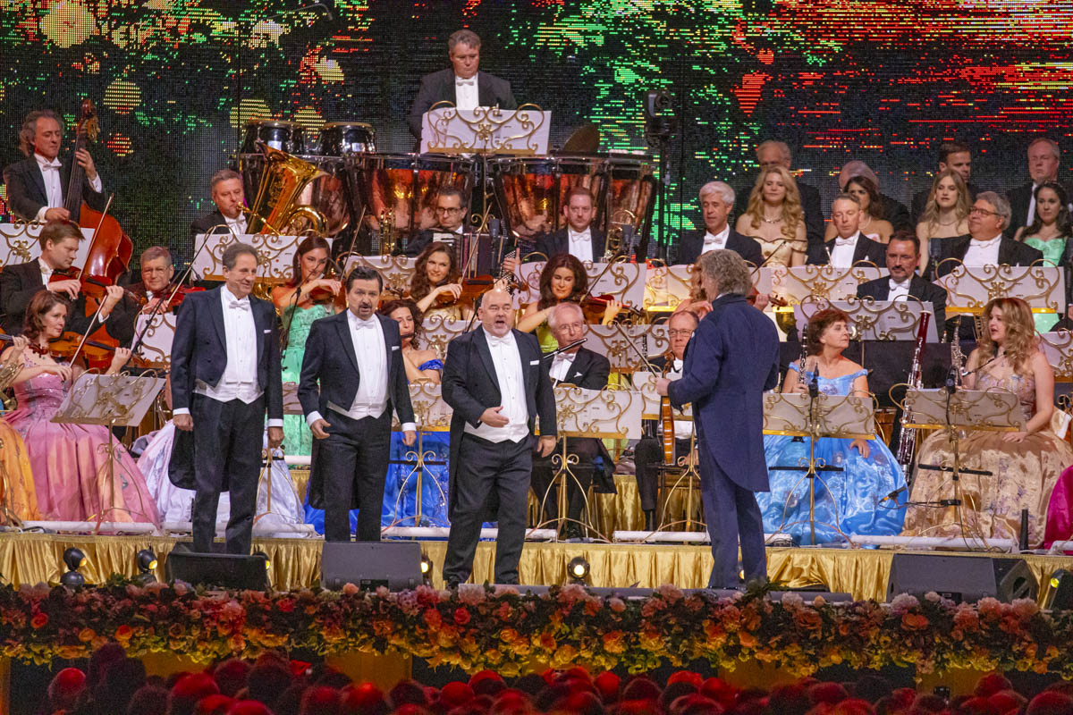 André Rieu Nieuwjaarsconcert 2025 @ sportpaleis, foto 16, foto's door dirk janssens - FrontView Magazine