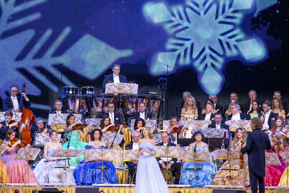 André Rieu Nieuwjaarsconcert 2025 @ sportpaleis, foto 21, foto's door dirk janssens - FrontView Magazine