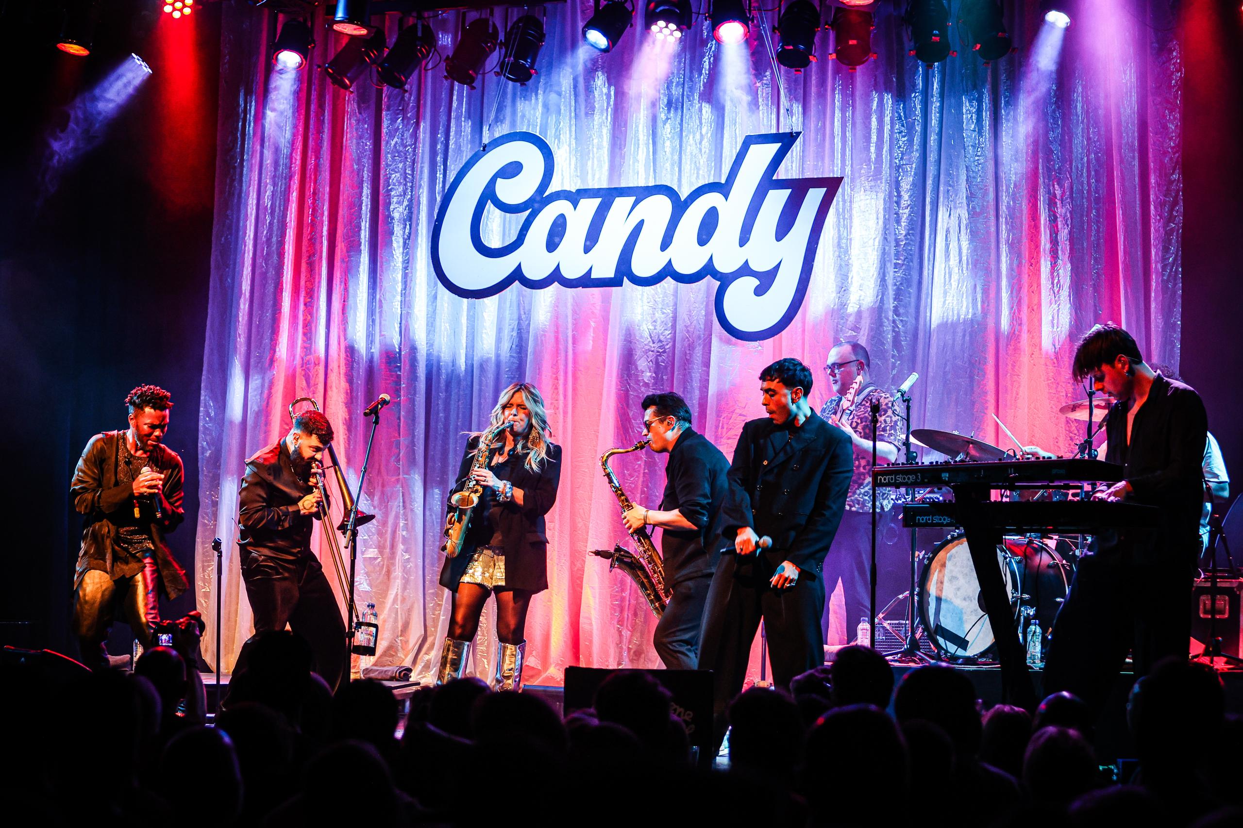 Candy Dulfer @ De Groene Engel, picture 2, photographed by Kitty van de Waart - FrontView Magazine