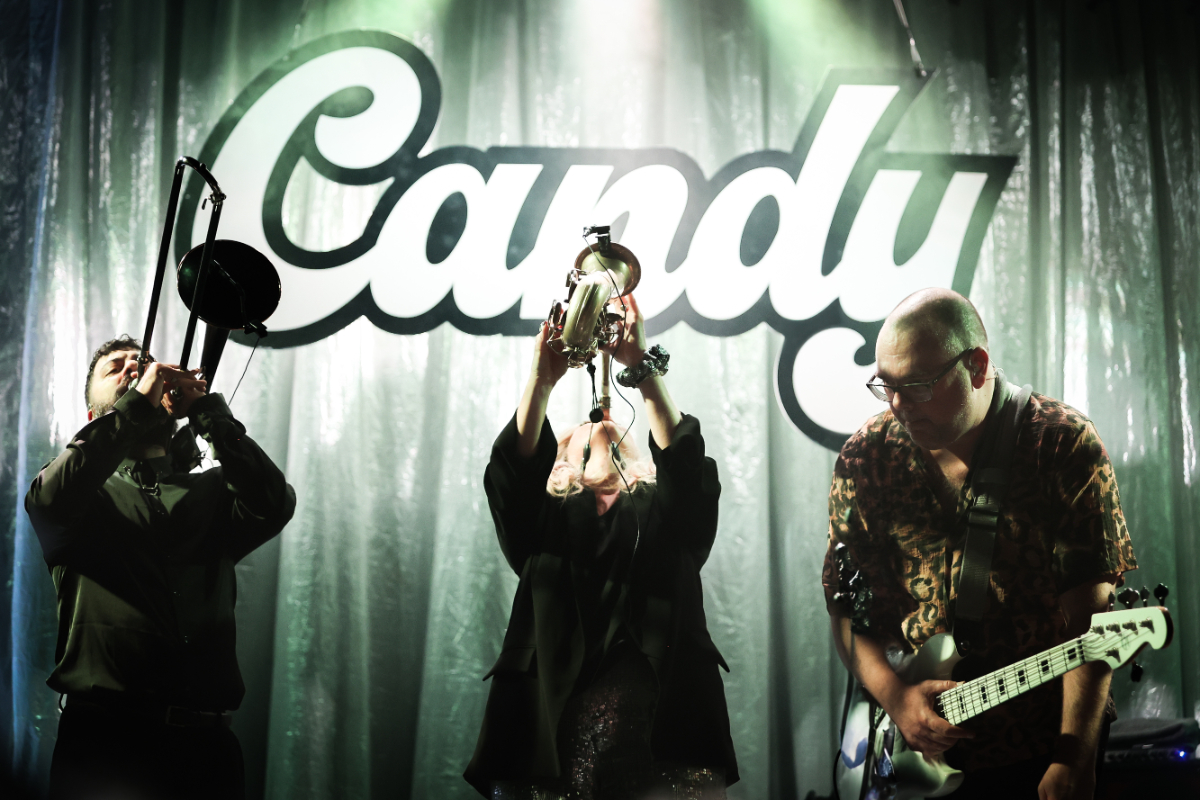 Candy Dulfer @ De Groene Engel, picture 13, photographed by Kitty van de Waart - FrontView Magazine