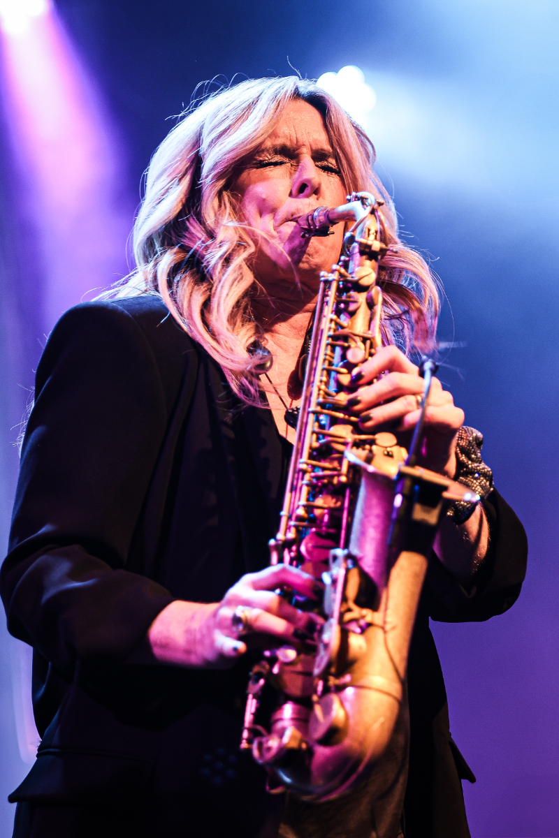 Candy Dulfer @ De Groene Engel, picture 18, photographed by Kitty van de Waart - FrontView Magazine