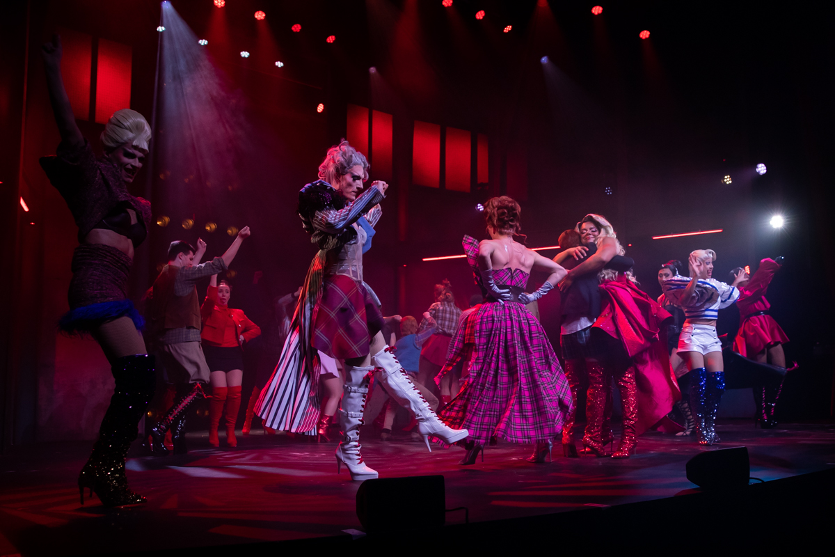 Première Kinky Boots @ Arenbergschouwburg, foto 34, foto's door Goele Bormans - FrontView Magazine