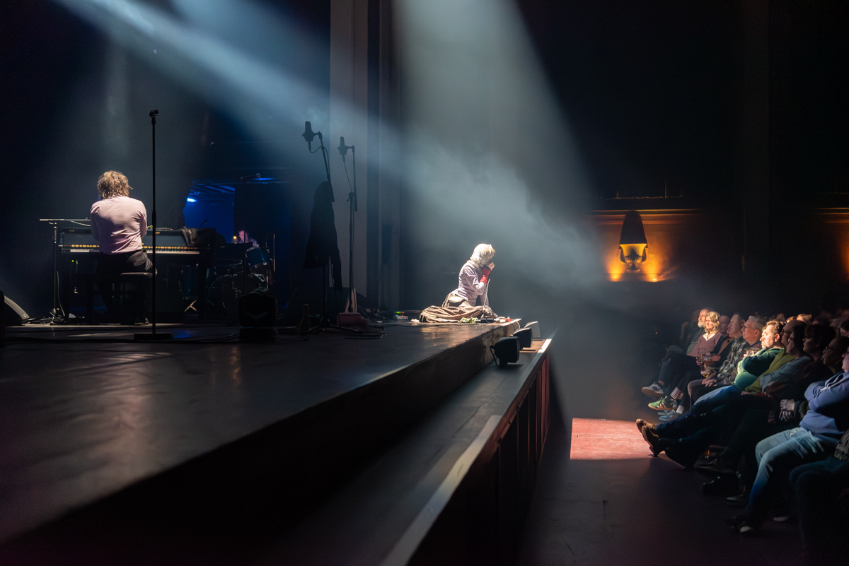 Roman Hiele & Daisy Ray @ De Roma, foto 4, foto's door Bart Janssens - FrontView Magazine