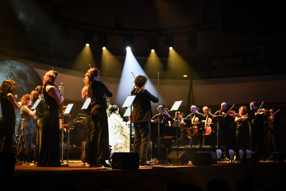 Karsu & Amsterdam Sinfonietta @ Muziekgebouw Eindhoven, foto 7, foto's door Kitty van de Waart - FrontView Magazine