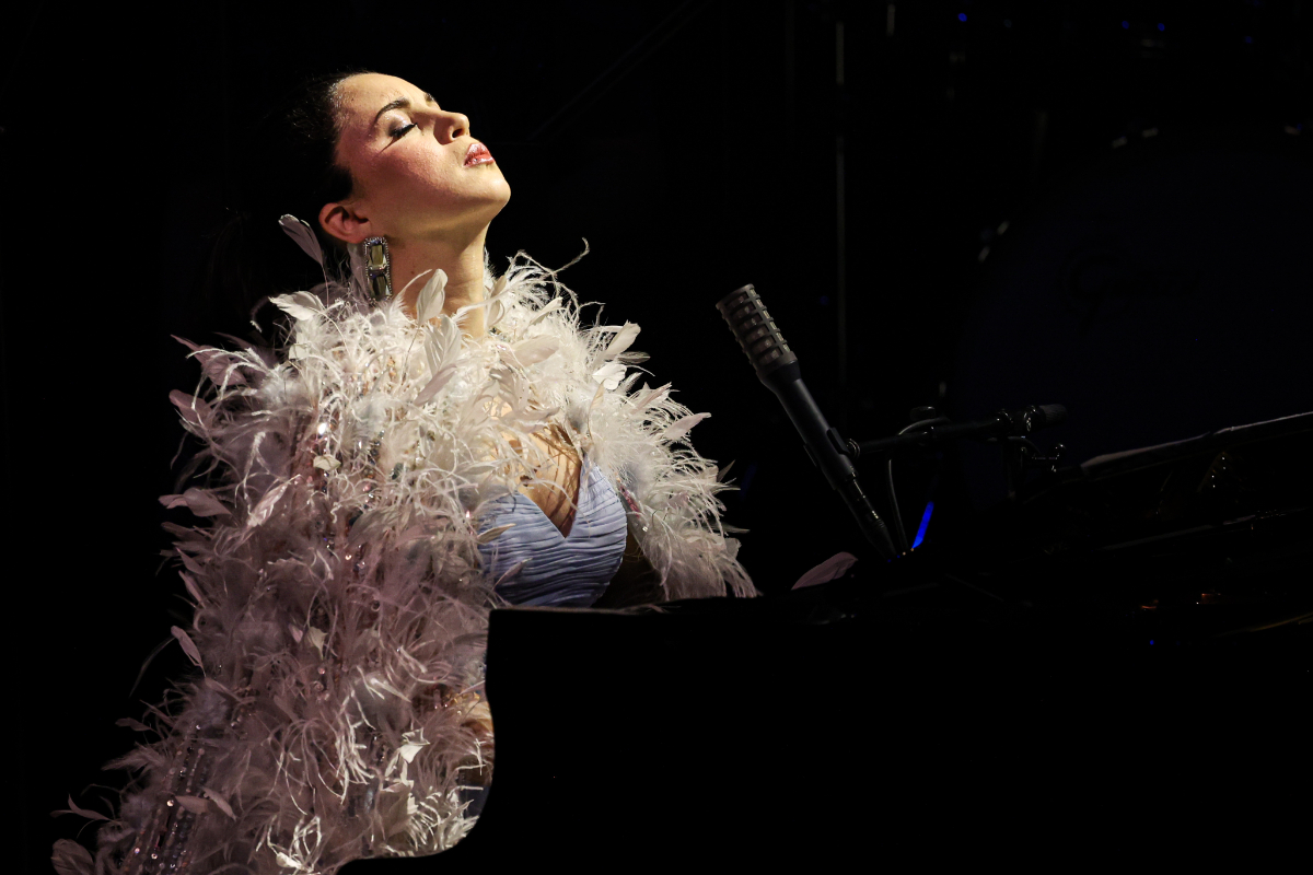 Karsu & Amsterdam Sinfonietta @ Muziekgebouw Eindhoven, foto 9, foto's door Kitty van de Waart - FrontView Magazine