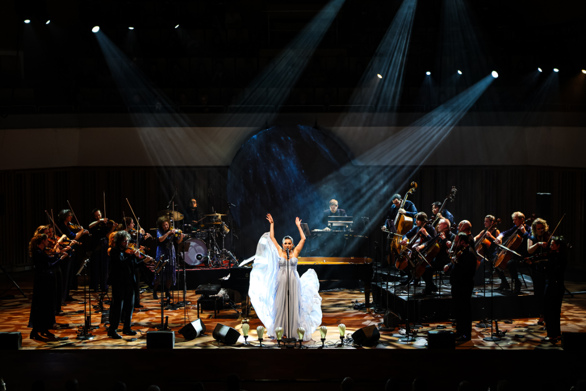 Karsu & Amsterdam Sinfonietta @ Muziekgebouw Eindhoven, foto 31, foto's door Kitty van de Waart - FrontView Magazine