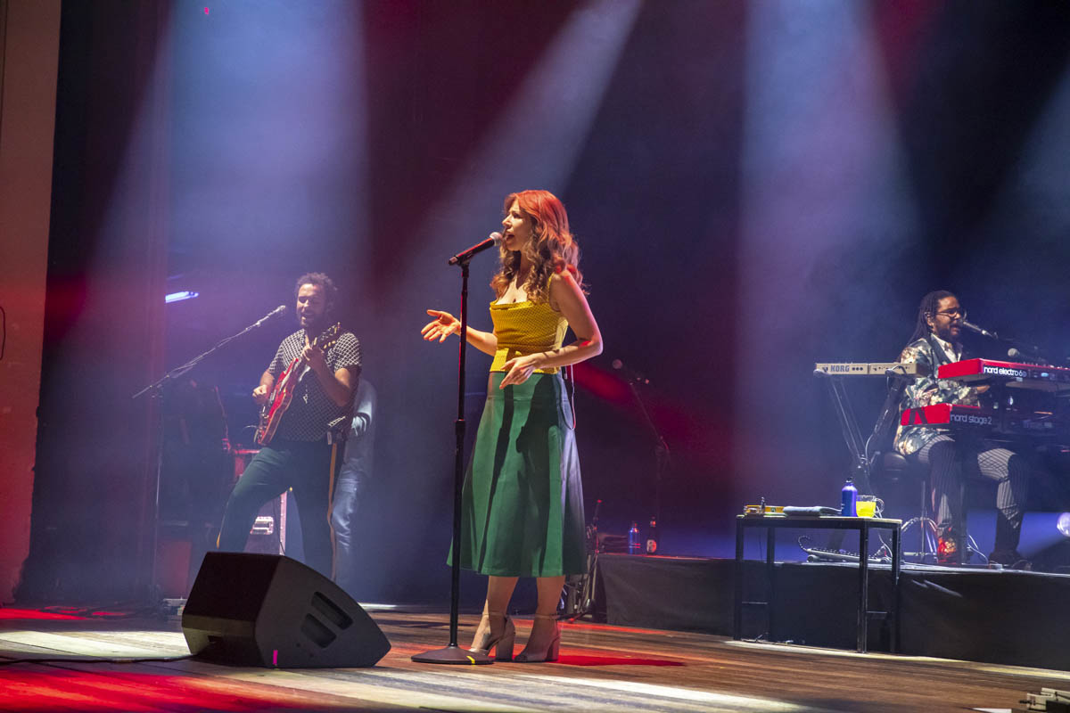 Lake Street Dive @ De Roma, picture 3, photographed by dirk janssens - FrontView Magazine