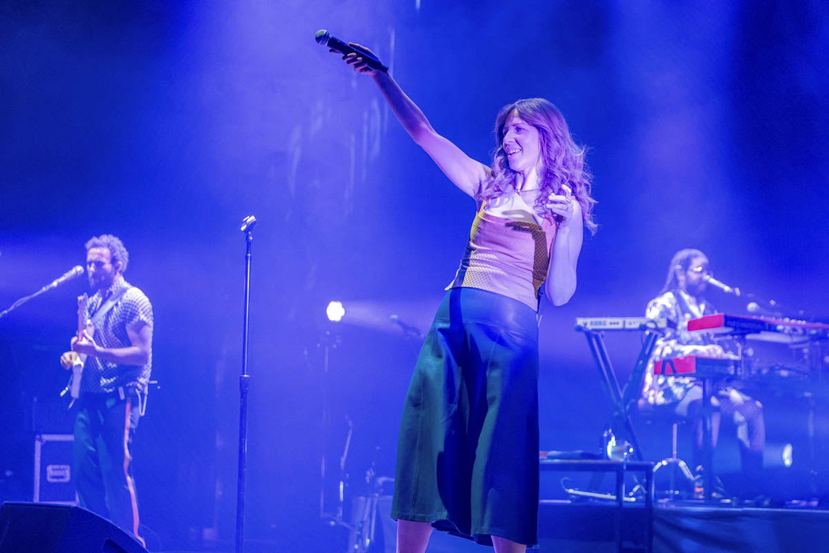 Lake Street Dive @ De Roma, picture 10, photographed by dirk janssens - FrontView Magazine