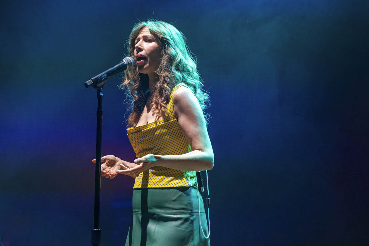 Lake Street Dive @ De Roma, picture 13, photographed by dirk janssens - FrontView Magazine