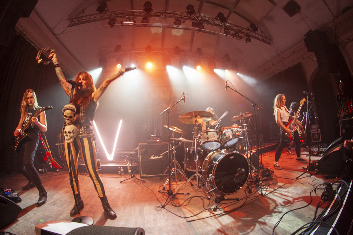 Vulvarine @ De Casino, picture 4, photographed by Edwin Houdevelt - FrontView Magazine
