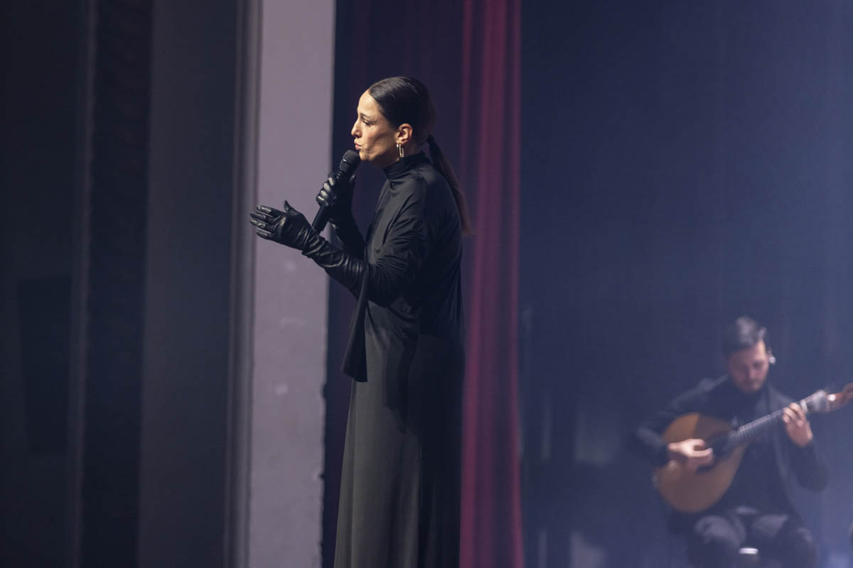 Carminho @ De Roma, picture 5, photographed by dirk janssens - FrontView Magazine