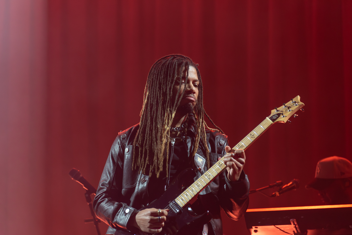 Teddy Swims @ Lotto Arena, picture 15, photographed by Bart Janssens - FrontView Magazine