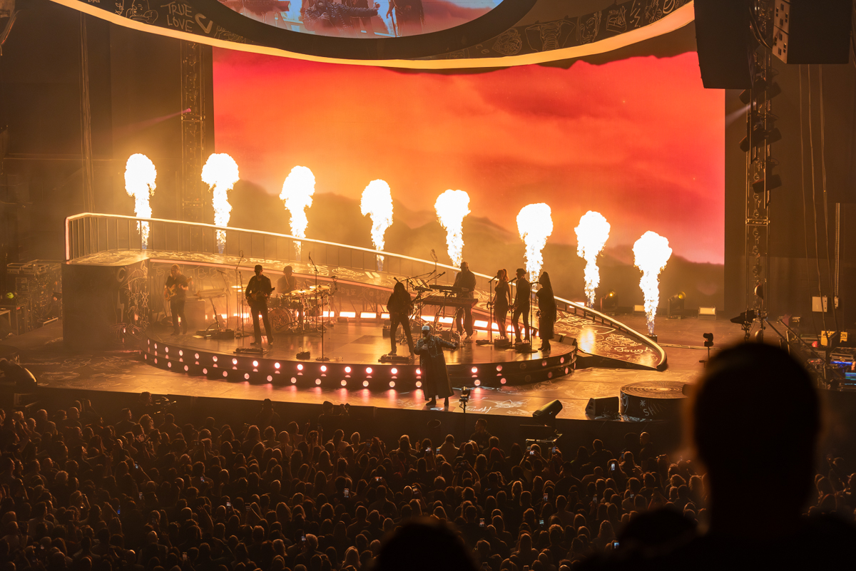 Teddy Swims @ Lotto Arena, picture 20, photographed by Bart Janssens - FrontView Magazine