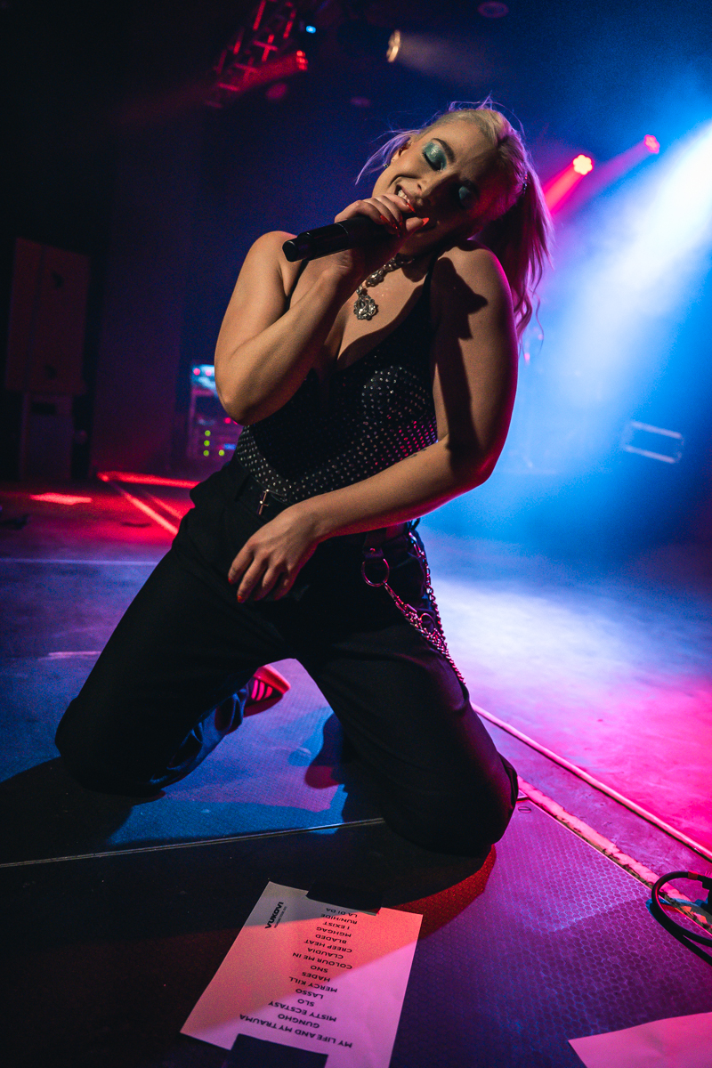 Vukovi @ Kavka Zappa, picture 5, photographed by Jelle Meersschaut - FrontView Magazine