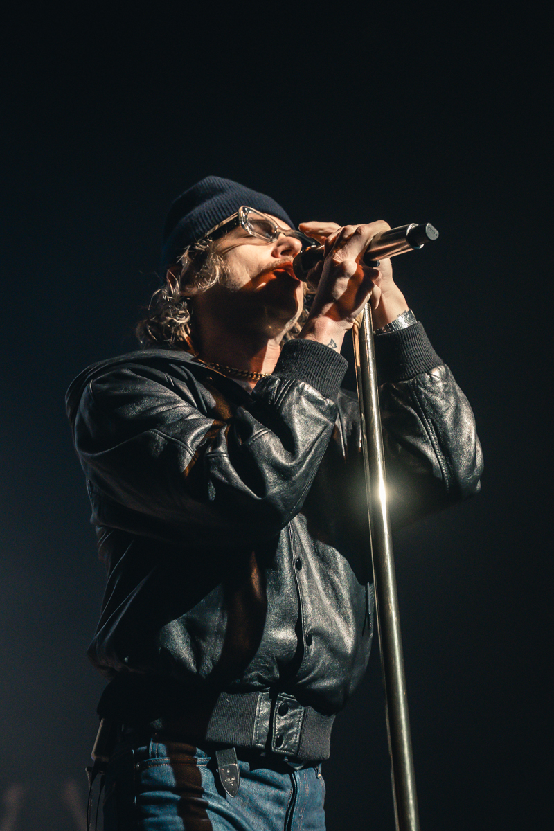 Cage The Elephant @ AB, picture 3, photographed by Jelle Meersschaut - FrontView Magazine