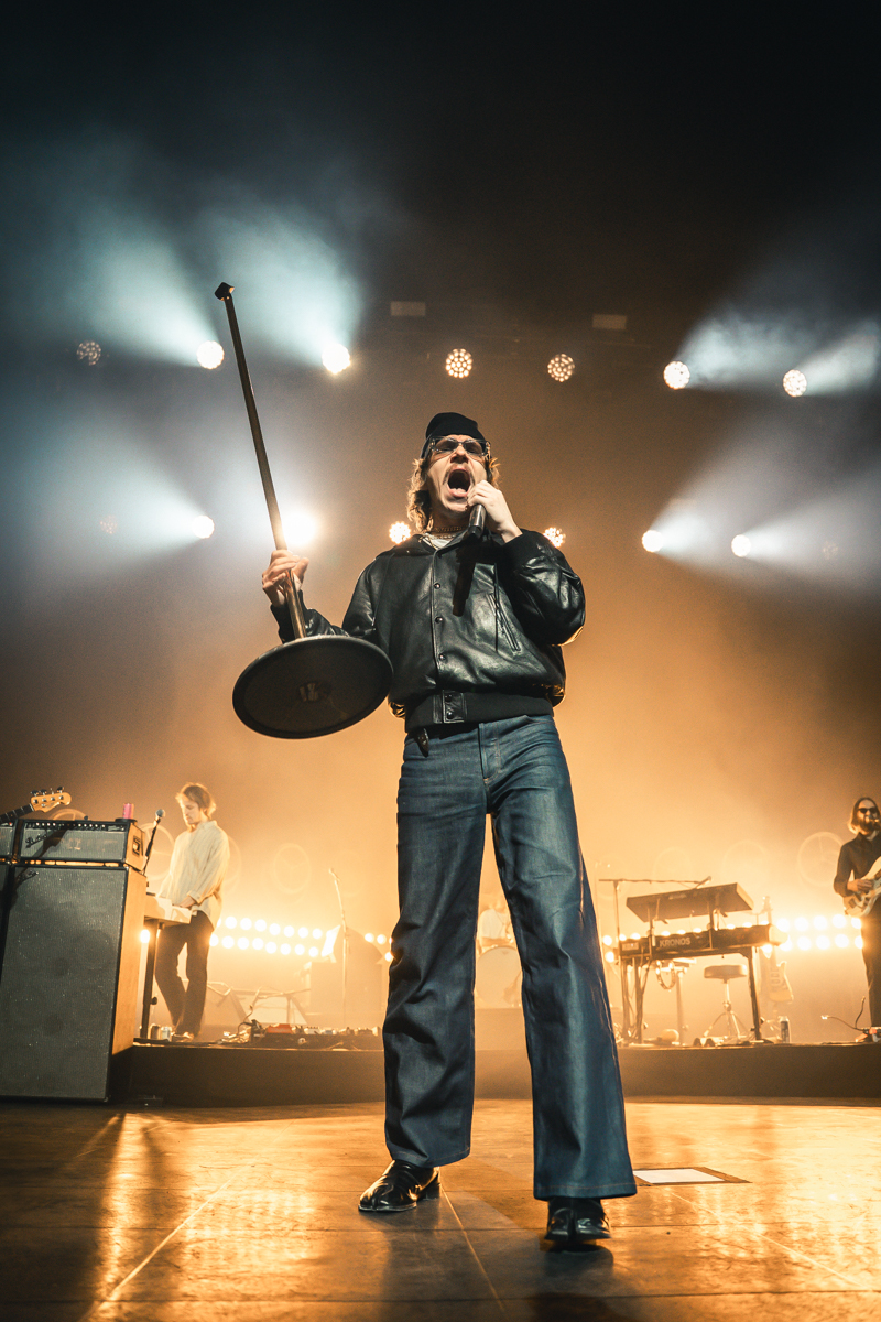 Cage The Elephant @ AB, picture 7, photographed by Jelle Meersschaut - FrontView Magazine