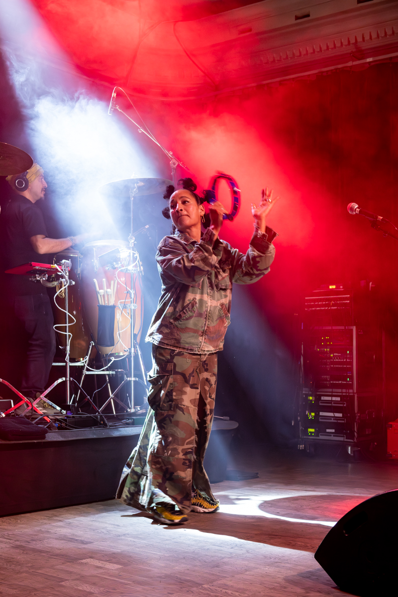 Stereo MC's @ De Casino, picture 10, photographed by Bart Janssens - FrontView Magazine
