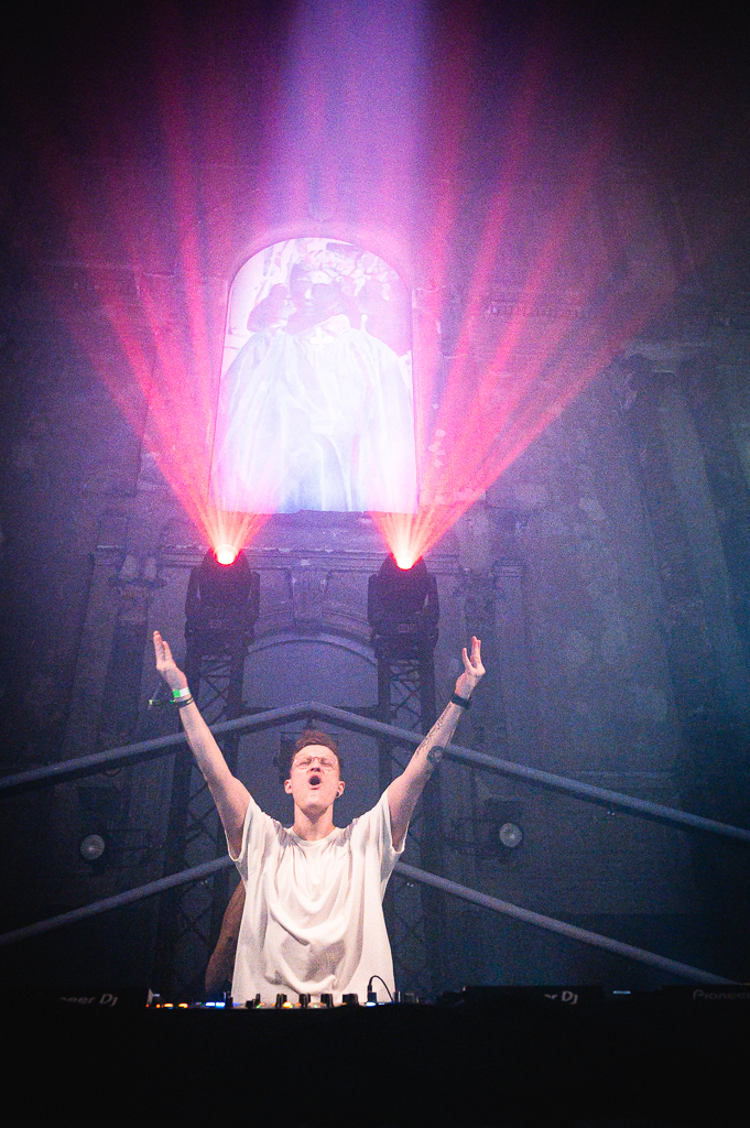 Nalu Netsky Party @ zaal Athena, picture 1, photographed by Gert Daemen - FrontView Magazine