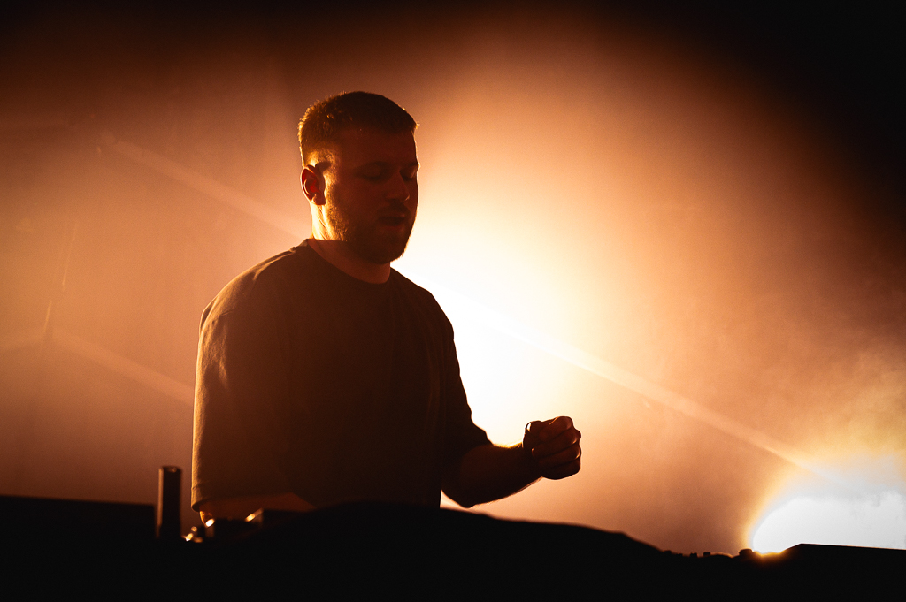 Nalu Netsky Party @ zaal Athena, picture 17, photographed by Gert Daemen - FrontView Magazine